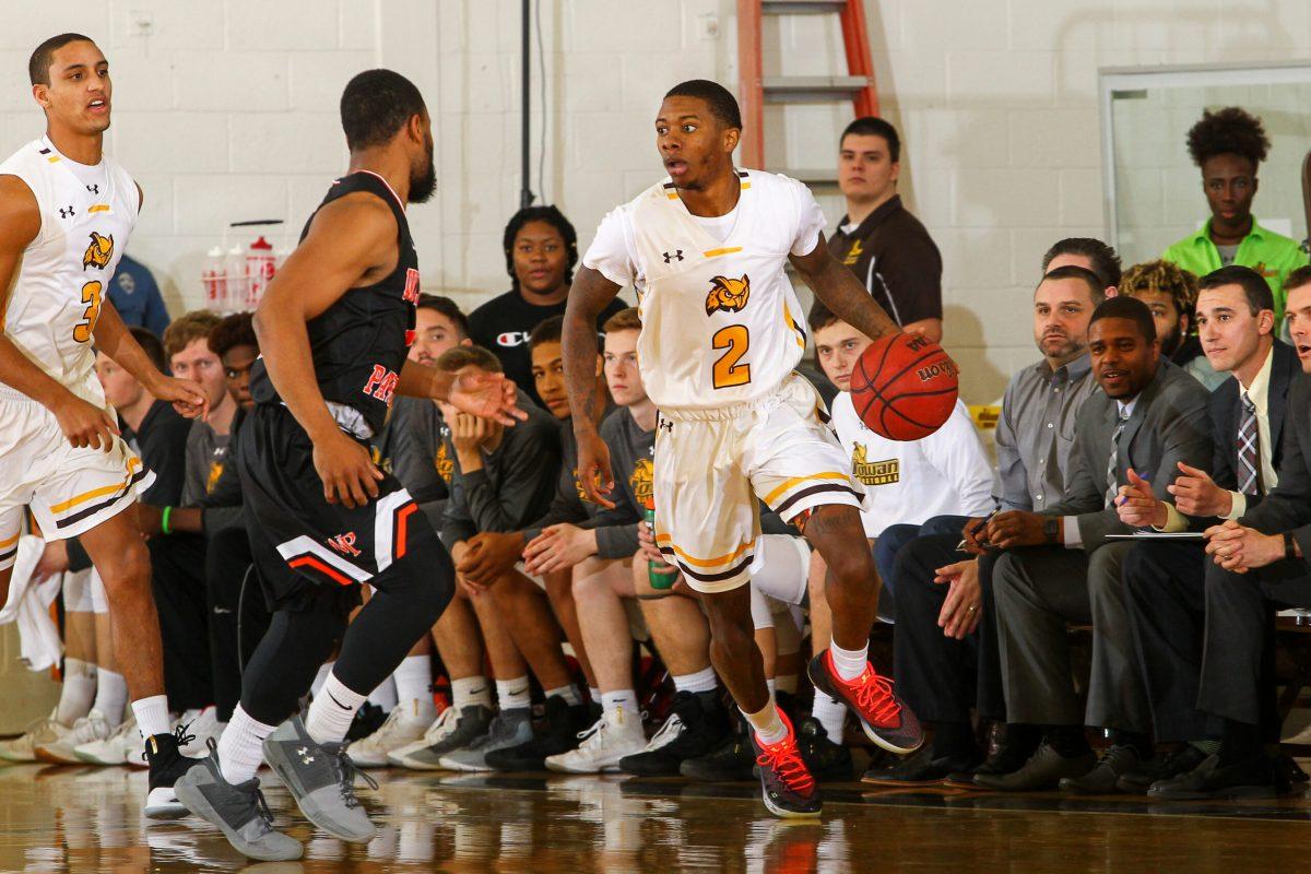 Junior guard DaRon Curry looks to get to the basket against William Paterson University last week. Photo courtesy of Sports Information