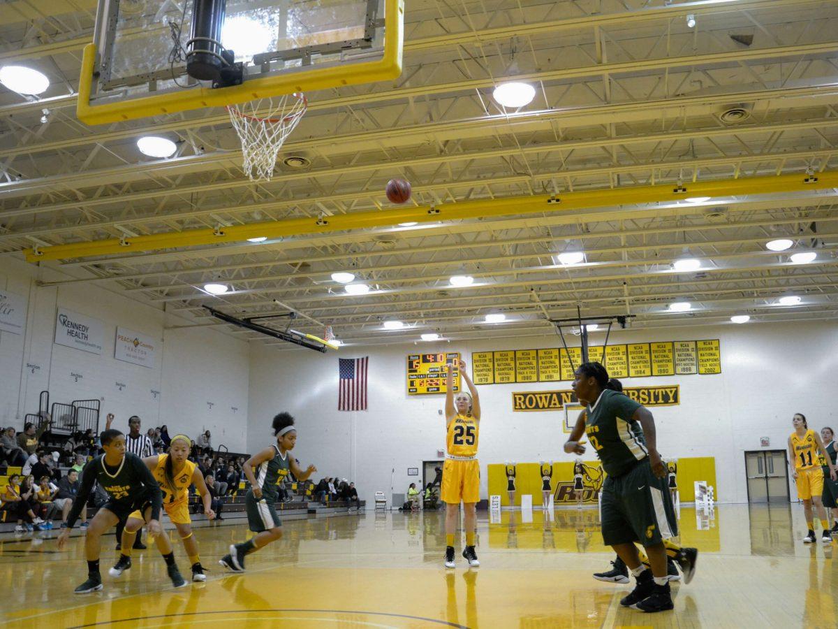 Freshman guard Morgan Papp shoots a free throw earlier this year. Photo Editor/Nicole Mingo