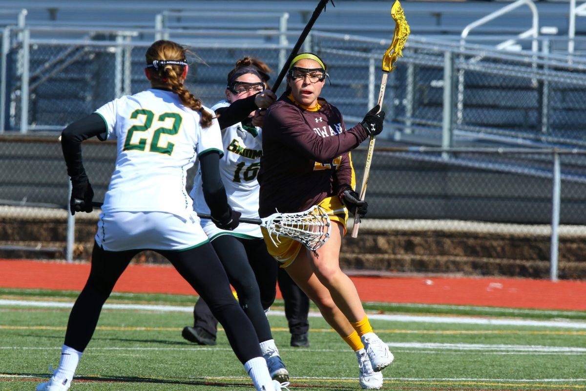 Senior midfielder
Nicole Mickendrow looks to get open for an attack against Skidmore earlier this season. Photo courtesy of Sports Information