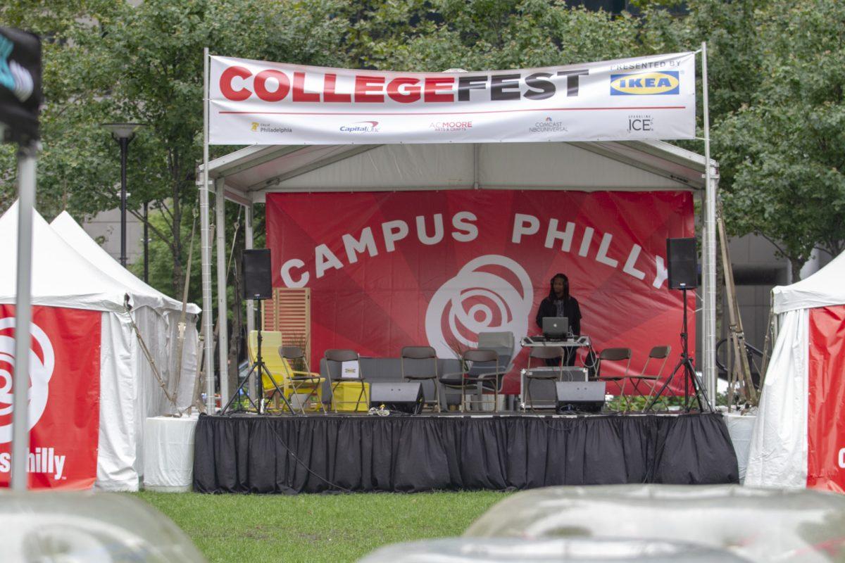 Students gather at Dilworth park in Philadelphia for the Campus Philly CollegeFest. -Multimedia Editor/Miguel Martinez