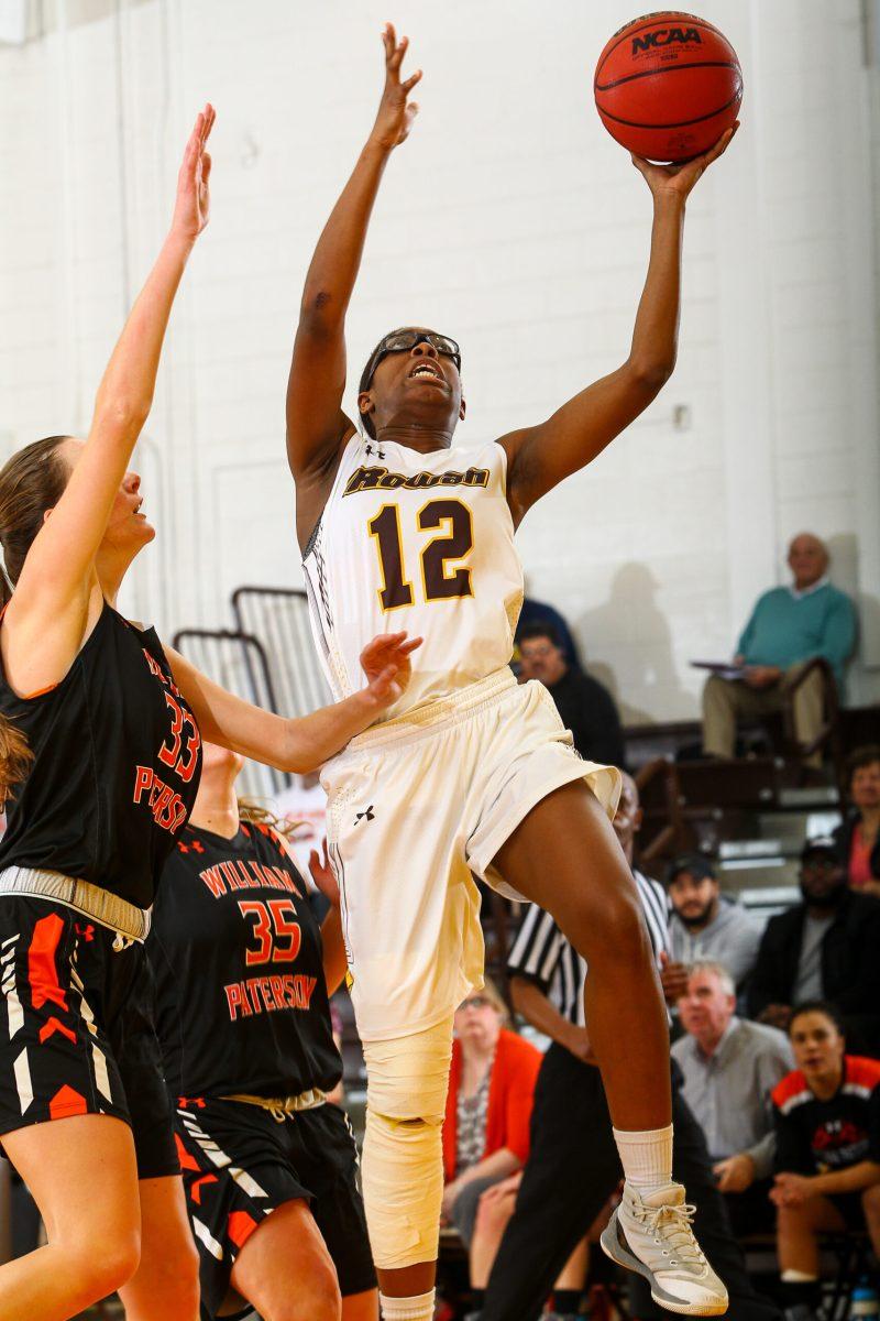 Junior guard Dominique Peters goes up for a shot against William Paterson last season. Photo courtesy of Rowan Athletics. 