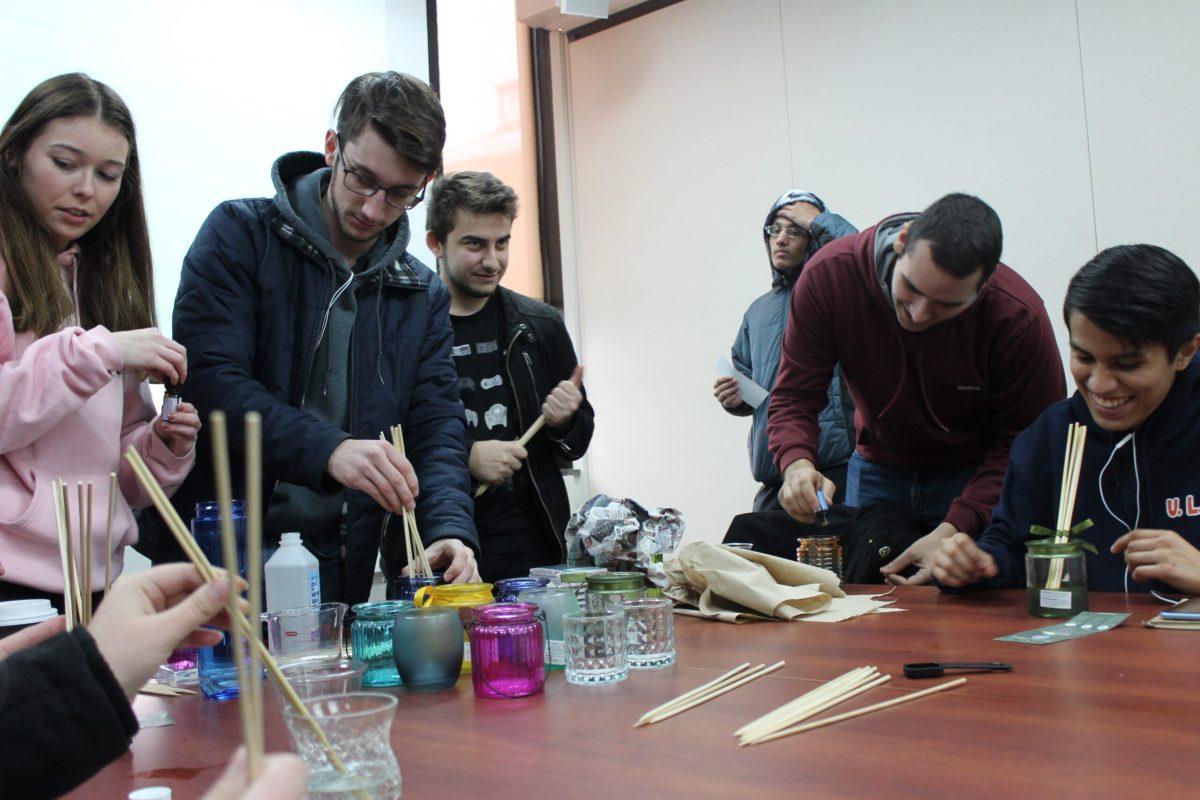 Students gather in the Chamberlain Student Center to make oil diffusers. - Arts & Entertainment Editor / Tara Lonsdorf