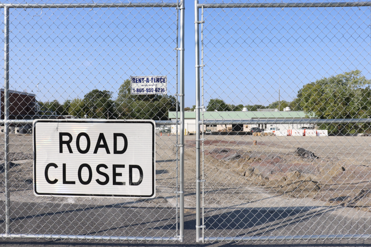 Parking lots U and J closed  for the construction of a new academic building. -Multimedia Editor/Dyone Payne