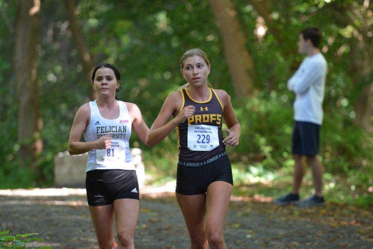 Jennie Sabol running at the Philadelphia Metro Championship earlier this season. Photo / Rowan Athletics.