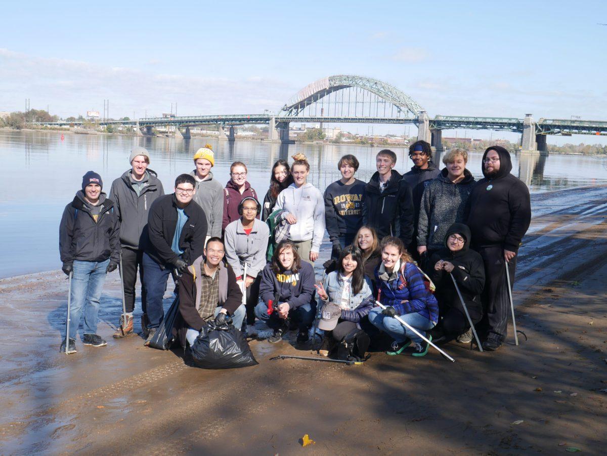 Rowan Environmental Action League (REAL) hosted a beach sweep of Palmyra Cove Nature Park on Saturday, Nov. 2, 2019.
-Editor-in-Chief / Tara Lonsdorf