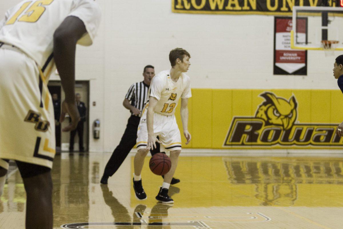 Connor Dickerson, now a sophomore, handles the ball in a game last season. Photo/ Editor in Chief Miguel Martinez.