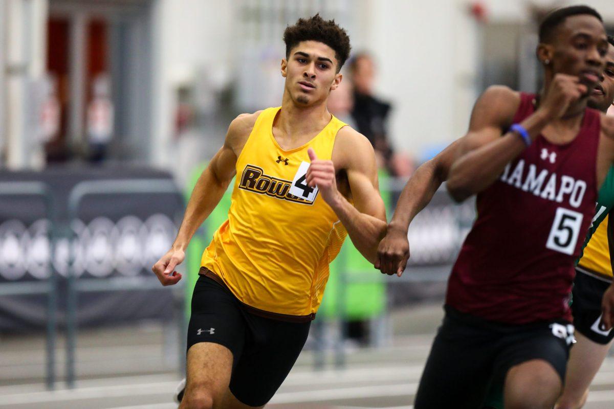 Rowan Men's Track & Field's Justin Bishop runs a race during an indoor season. Bishop was a part of the first place 4x400 relay this past weekend at the Bill Fritz Invitational. - Photo / Rowan Athletics 