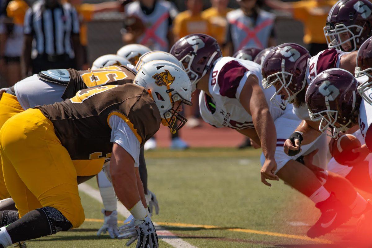 Rowan's defense lining up against their opponents offensive in a game earlier this season. The defense was unable to hold off Kean on Saturday in their loss. Saturday, Sept. 11, 2021. - Multimedia Editor / Nick Feldman