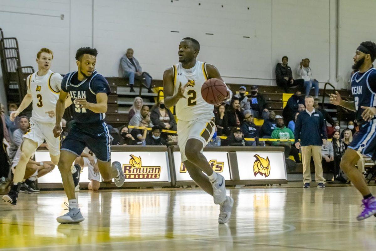 Rowan's Marcellus Ross going for a layup. Ross recorded a double-double in their victory over Cabrini. Saturday, Dec. 4, 2021. - Staff Photographer / Lee Kotzen