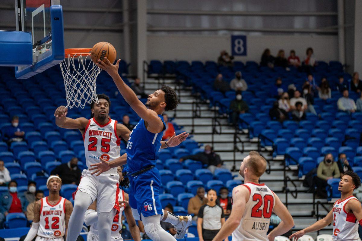 Braxton Key going up for a layup. Key would have a career high five steals in their Thursday night win over the Windy City Bulls. Thursday, Feb. 17, 2022. - Staff Photographer / Joey Nicolo