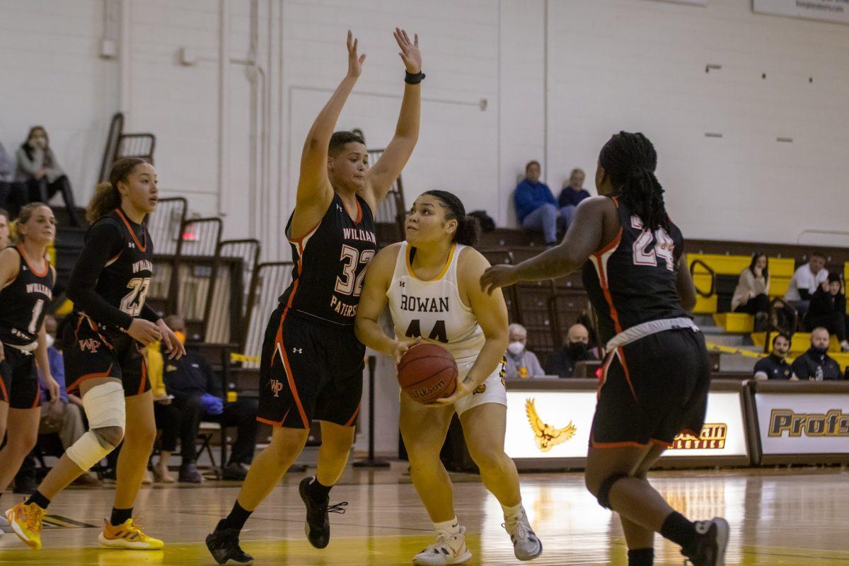 Eliana Santana attacking the basket. Santana had 15 points on Wednesday night in their win over Montclair. Monday, Jan. 31, 2022. - Multimedia Editor / Lee Kotzen