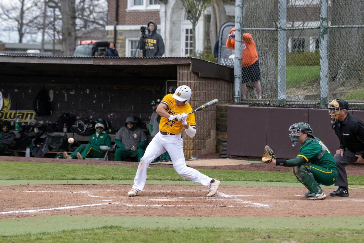 Patrick Defeciani swinging at a pitch earlier this season. Defeciani recorded two hits and two RBIs in the team's Wednesday victory over TCNJ. Sunday, April 10, 2022. - Multimedia Editor / Lee Kotzen