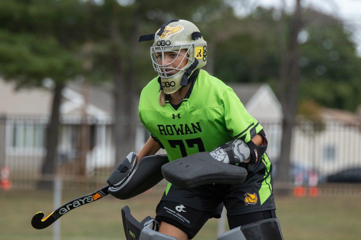 Abby Hainsworth in goal. Hainsworth was named National Defender of the Week by the National Field Hockey Coaches Association the week of Sept. 14. Saturday, September 3, 2022. - Multimedia Editor / Lee Kotzen