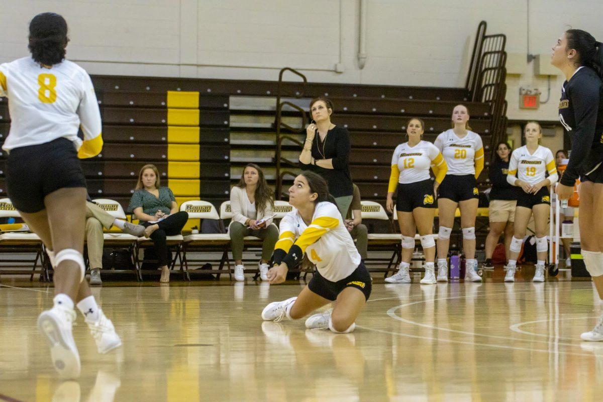 Jackie Camponelli goes for a dig. Camponelli recorded seven digs in Rowan's Tuesday night victory. Tuesday, September 6, 2022. - Multimedia Editor / Lee Kotzen