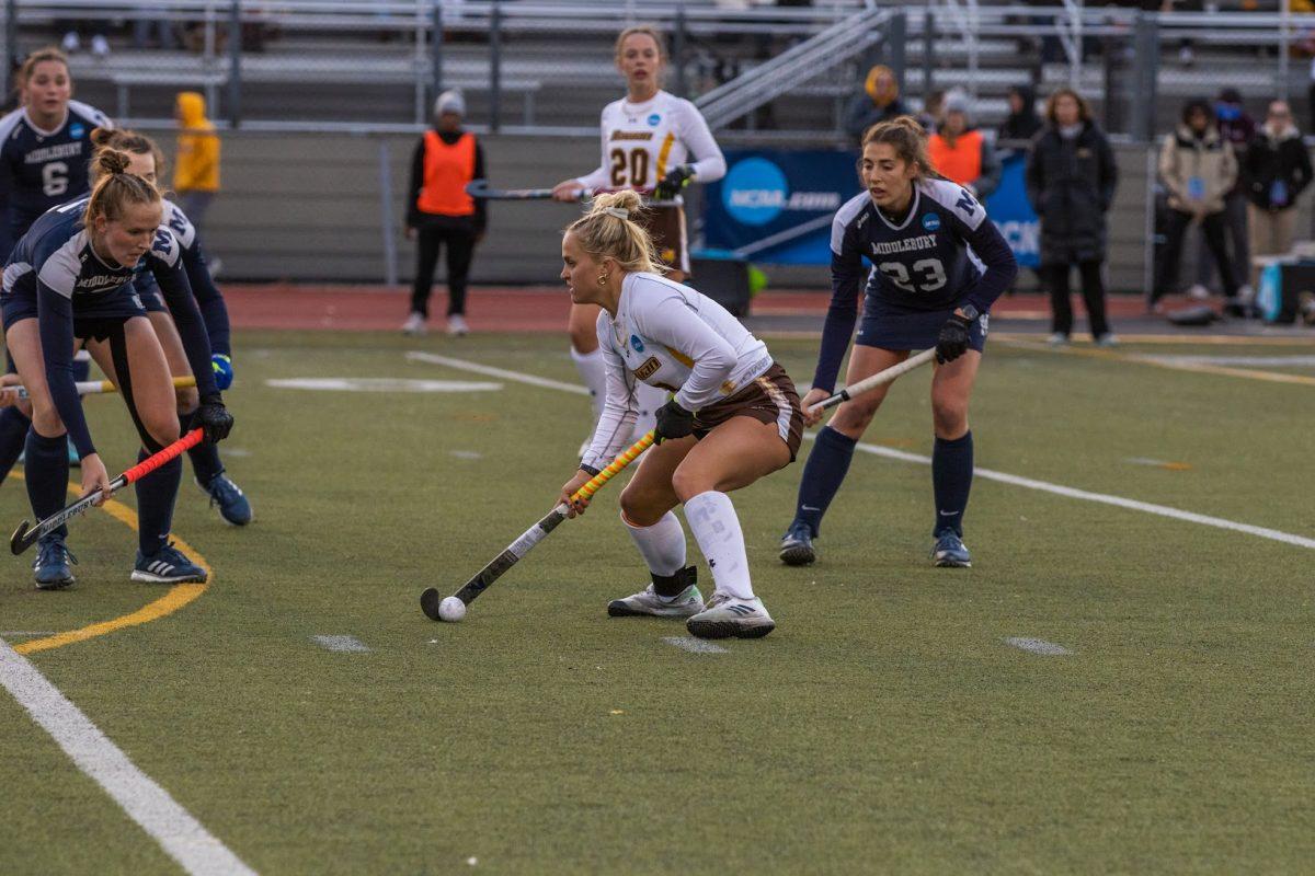 Kristiina Castagnola tries to get past Midlebury's defense. Most of Rowan's best scorers were shut down against this defense. Friday, Nov. 18, 2022. - Multimedia Editor / Lee Kotzen 