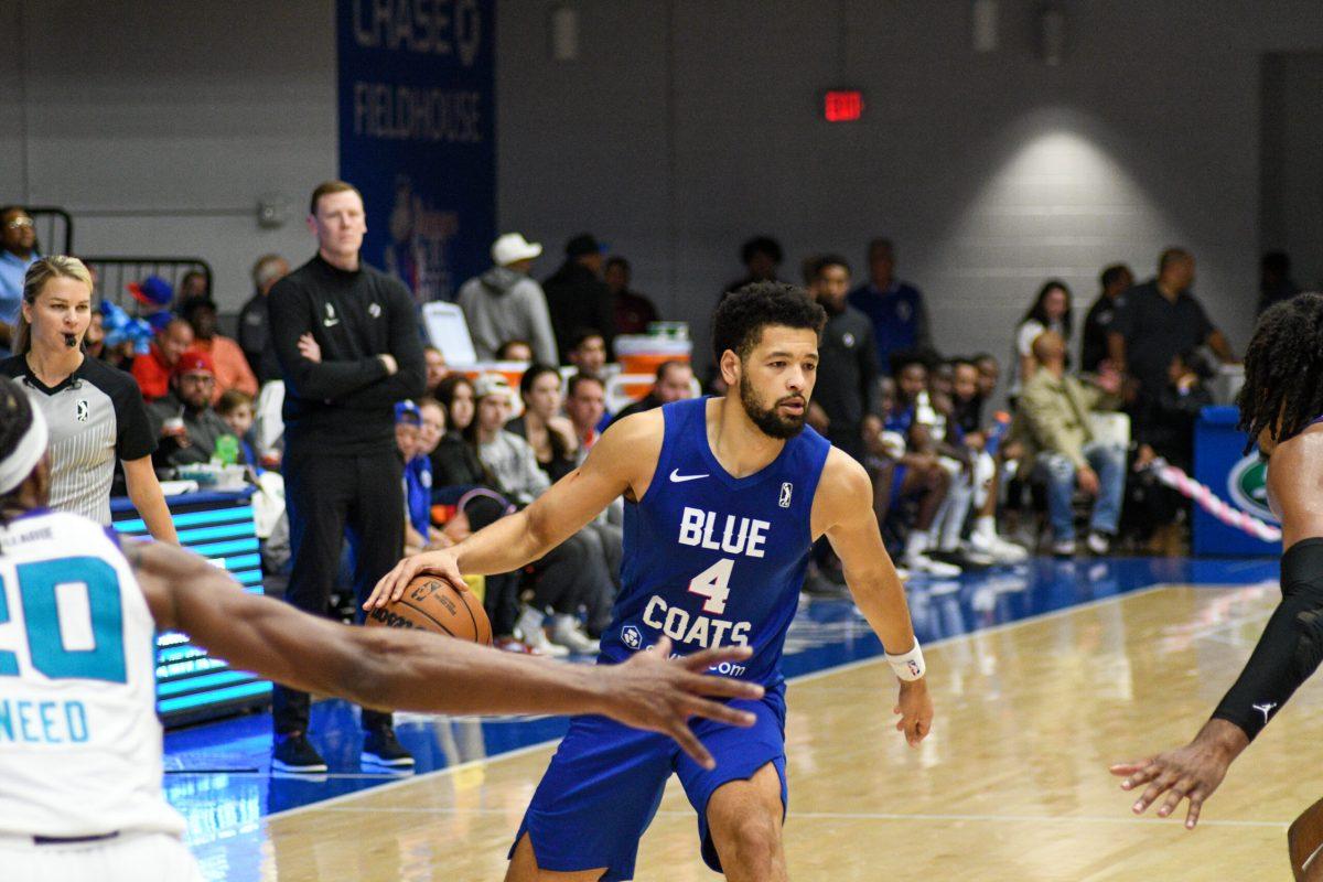 Skylar Mays controls the ball. Mays was a key factor off the bench against the 905. Friday, Nov. 25, 2022. - Staff Photographer / Tyrese Williams