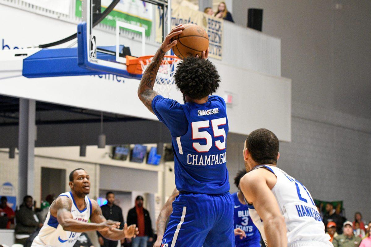 Julian Champagnie takes a deep shot. Champagnie went 0 for 8 from three-point range against the Swarm. Friday, Dec. 30, 2022. - Staff Photographer / Tyrese Williams