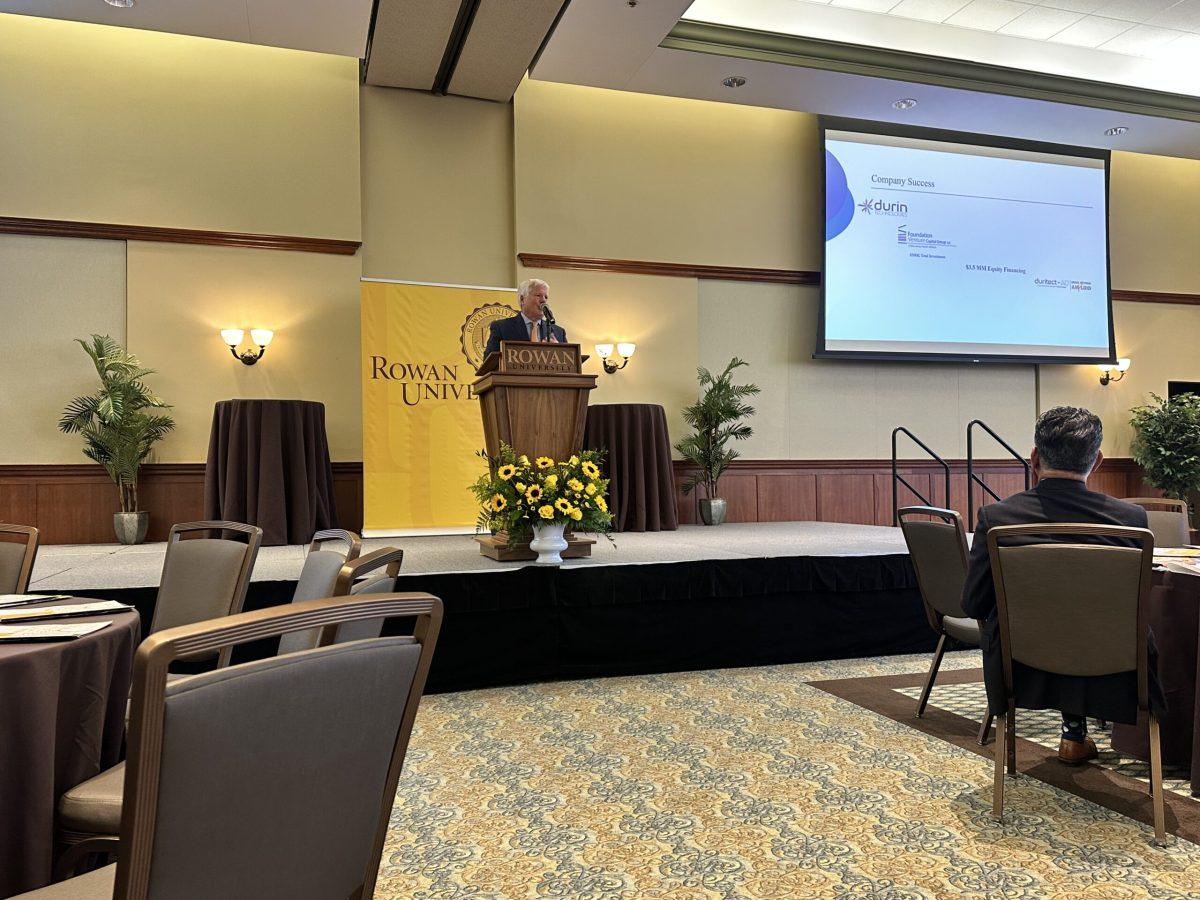 James Golubieski speaks to all in attendance at the Faculty Research Day - General Intern / Bryant Lopez