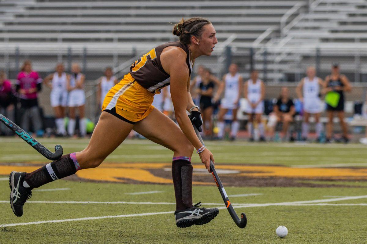 Vanessa DiDonato brings the ball up. DiDonato scored three goals and recorded an assist in Saturday's win. Saturday, Sept. 9, 2023. - Photo via Lee Kotzen