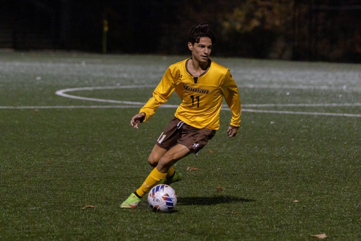 Davide Caputo dribbles the ball. Caputo recorded his fifth assist in the win. Friday, Nov. 4, 2022. - Photo via Lee Kotzen