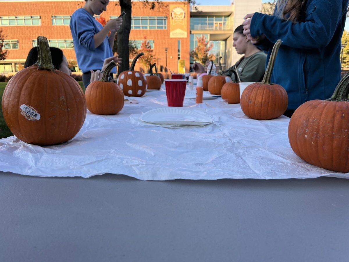 Students paint pumpkins at Fall into Fitness with Campus Rec. - Editor-in-Chief / Victoria McGivern