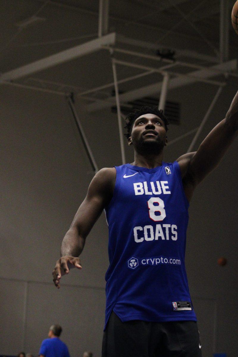 Aminu Mohammed goes up for a layup pre-game. Mohammed recorded six points and five rebounds in the loss. - Friday Nov. 10, 2023. - Photo via Payton Tuorto