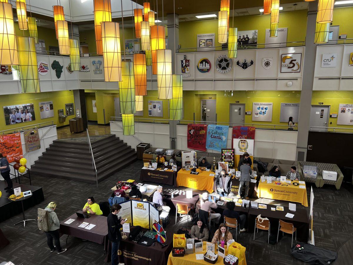 Organizations table in the  Student Center to garner donations. - Staff Writer / Isaac Linsk