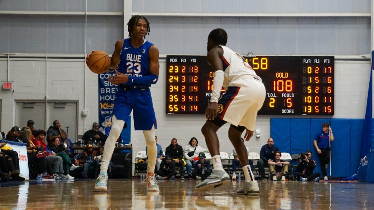 Terquavion Smith scans the defense. Smith recorded a team-high seven assists in the loss on Sunday. - Friday, Feb. 23, 2024. - Photo via Payton Tuorto