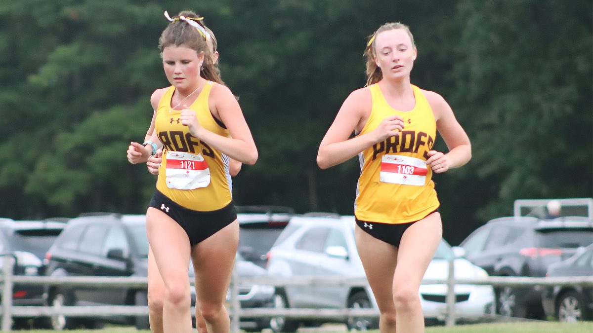 Zoey Doelling competes in a race. Doelling looks to be a key part of the team this season. - Photo via Rowan Athletics