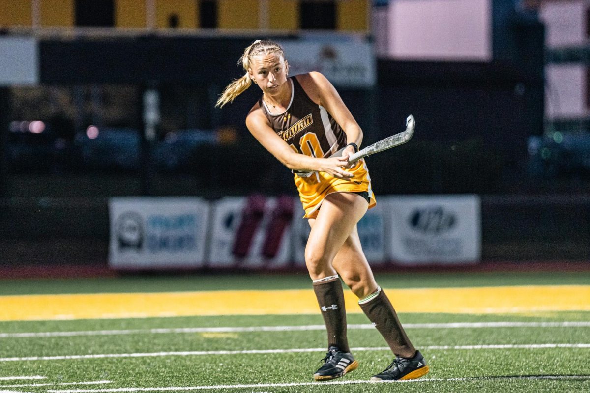 Alexa Ronning shoots the ball. Ronning's game winner lifted Rowan over TCNJ on Wednesday night. - Photo / David Picariello