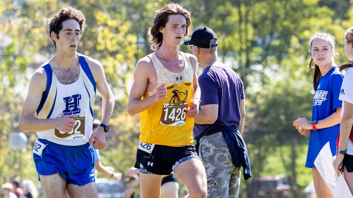 Scott Hubbard races towards the finish line. - Photo via Rowan Athletics