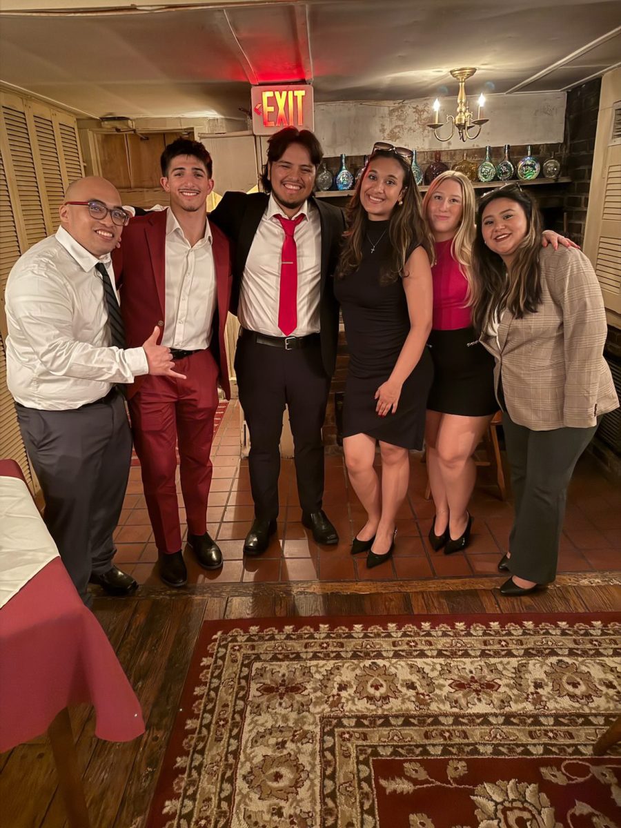 Rowan Advertising Club E-Board Retreat in Ye Olde Centerton Inn Pittsgrove, P.A. (Left to Right) Dave Tangan, Alexander Reyes, Jared Marquez, Anabelle Lopez, Danielle Roberts & Julia Vega. (Ye Olde Centerton Inn)