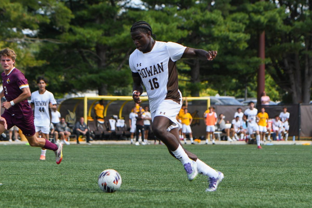Franck Onguene dribbles the ball. Onguene scored his first goal as a Prof against the Gothic Knights. (Contributor / Trevor Miceli)
