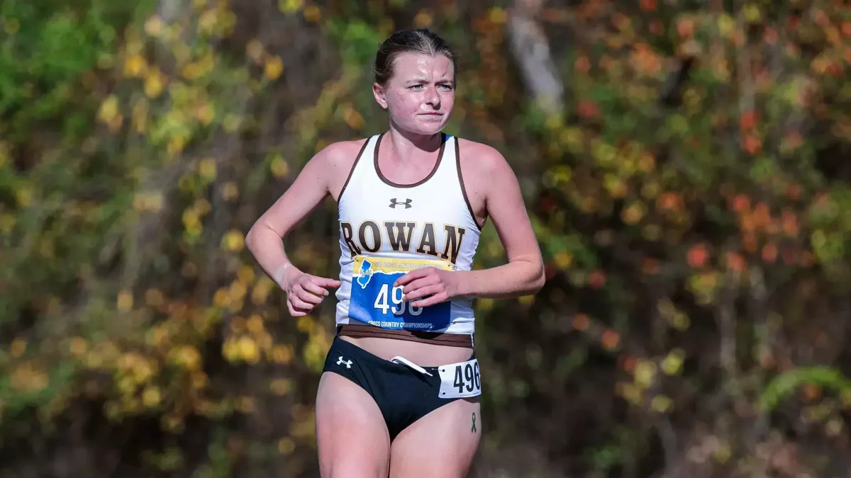 Emily Zanni competes in a race. Zanni will race in the Border Battle this Saturday. (Rowan Athletics)