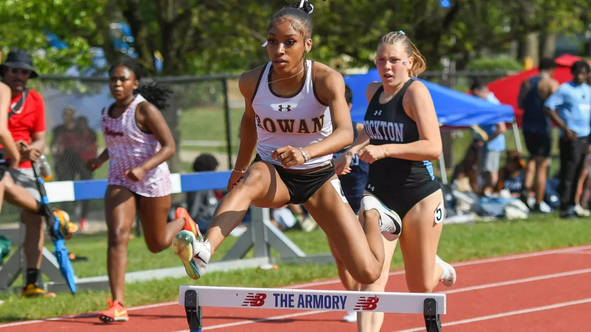 Nyla Jones competes in the hurdles. (Sports Photographer / Trevor Miceli)